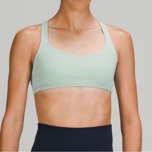 Lululemon free to be bra